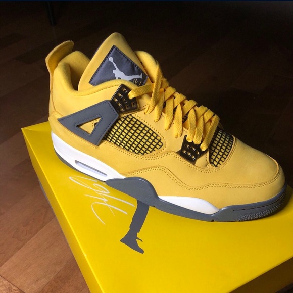 Jordan 4 Lightning size 11